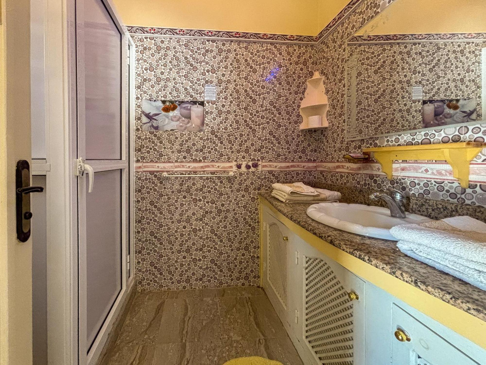 مبيت وإفطار Sidi Abdallah Ghiat Le Bleu House المظهر الخارجي الصورة