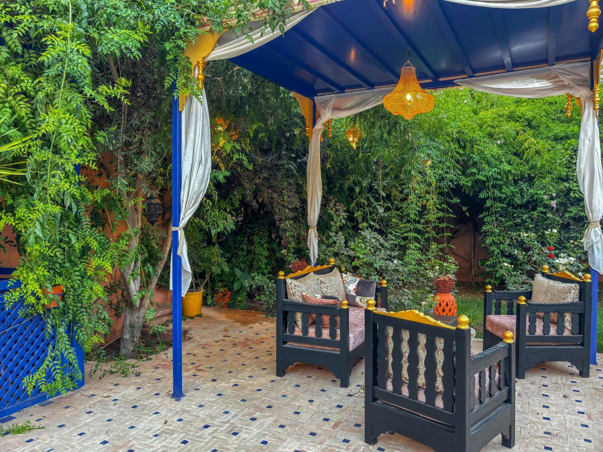 مبيت وإفطار Sidi Abdallah Ghiat Le Bleu House المظهر الخارجي الصورة