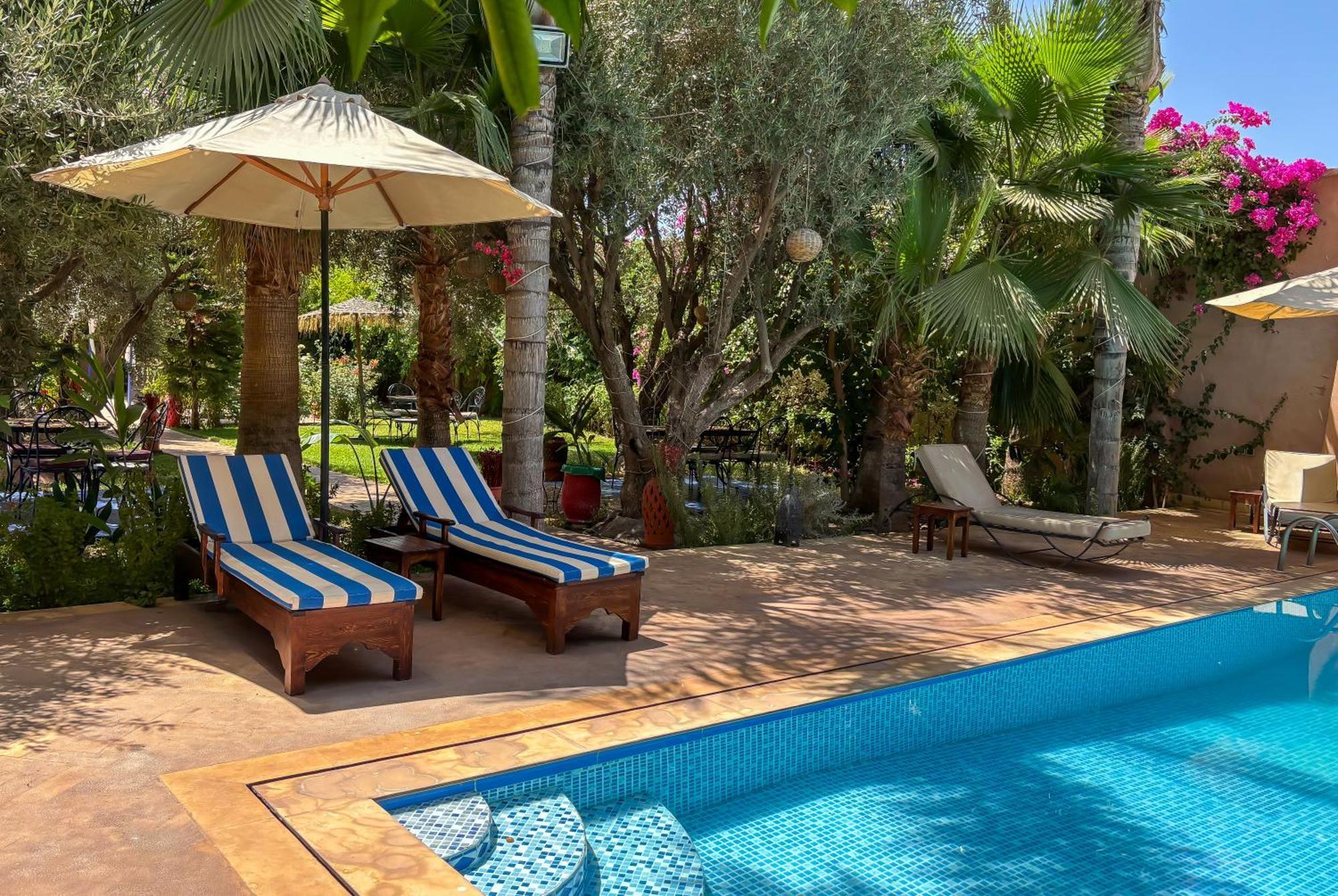 مبيت وإفطار Sidi Abdallah Ghiat Le Bleu House المظهر الخارجي الصورة