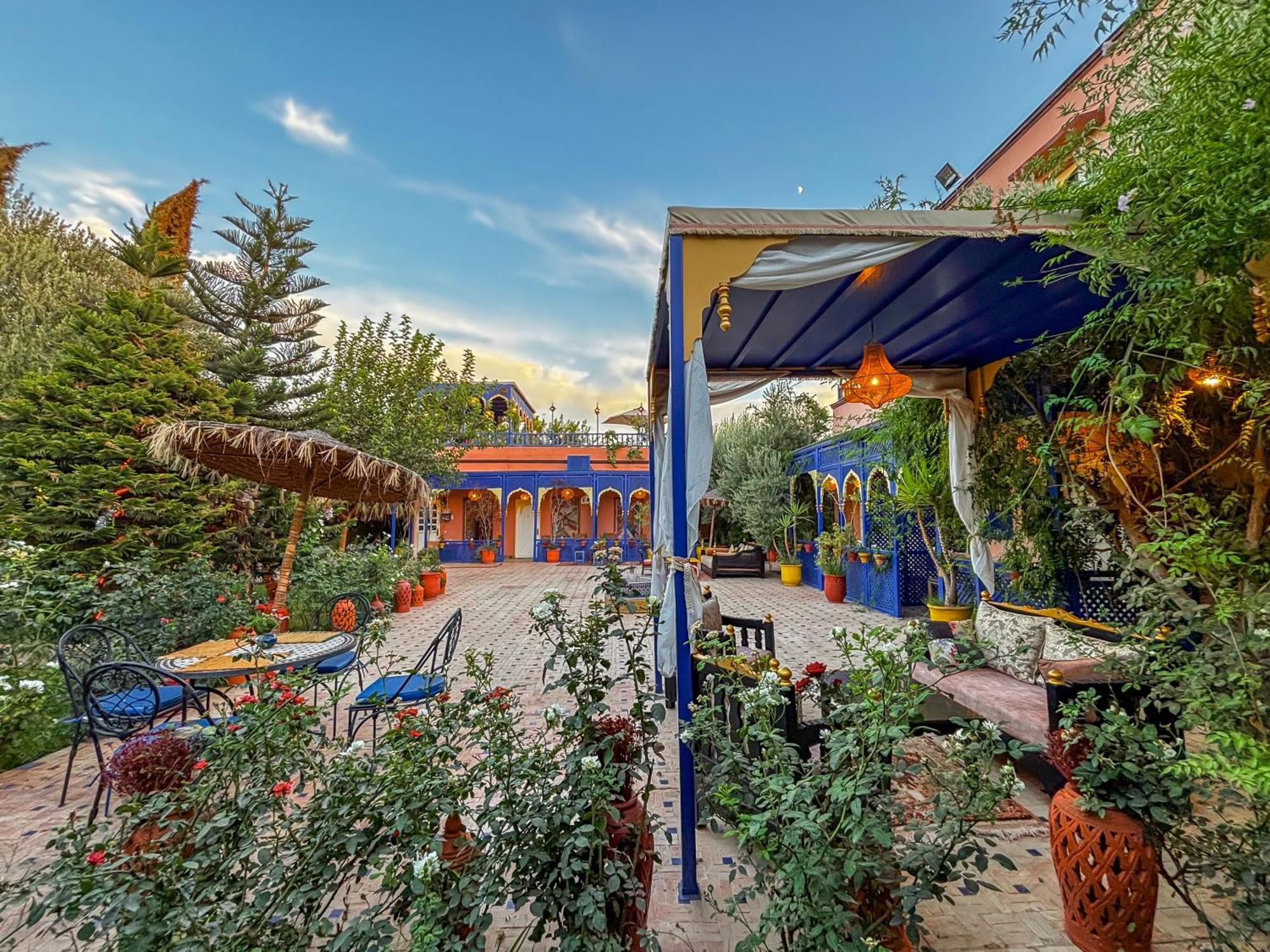 مبيت وإفطار Sidi Abdallah Ghiat Le Bleu House المظهر الخارجي الصورة